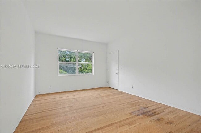 Building Photo - 9160 NE 8th Ave