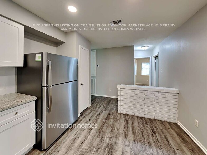 Building Photo - 209 Greenshire Dr