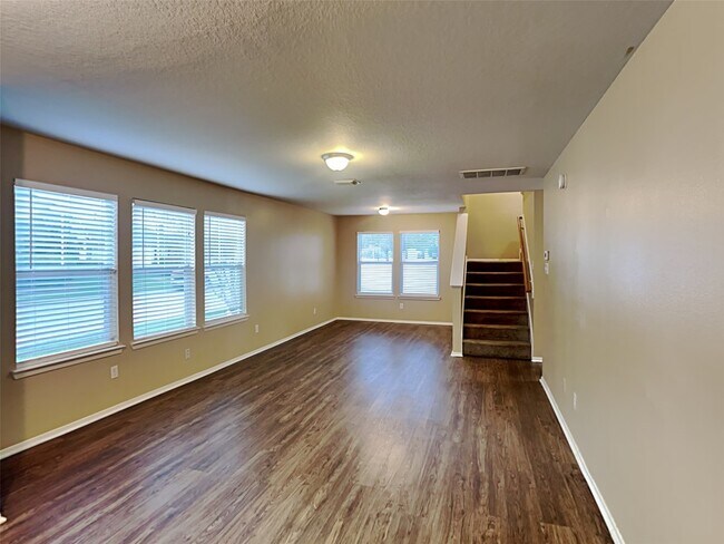Building Photo - 6114 Elton Knolls St