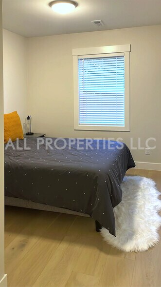 Building Photo - 8059 W 52nd Dr