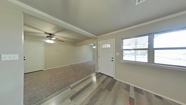 Building Photo - 3821 SE Elmhurst Ln