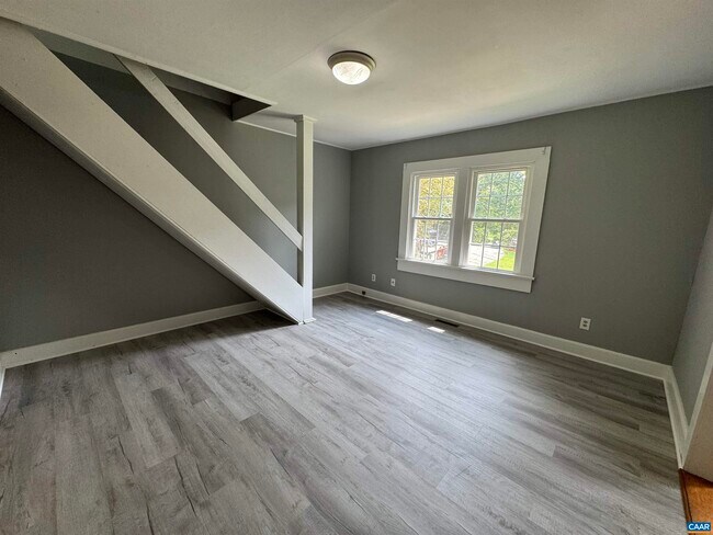 Building Photo - 85 Riverfield Farm Ln