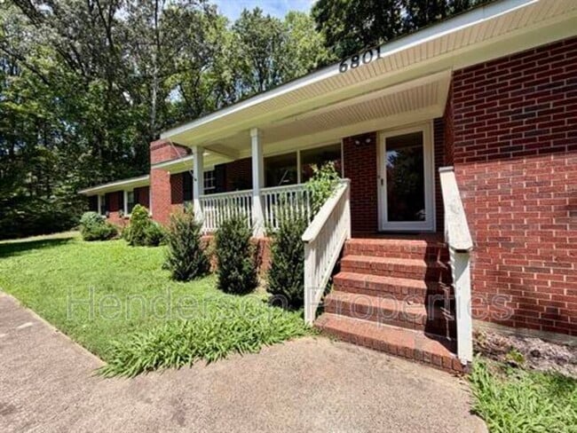 Building Photo - 6801 Woodland Cres