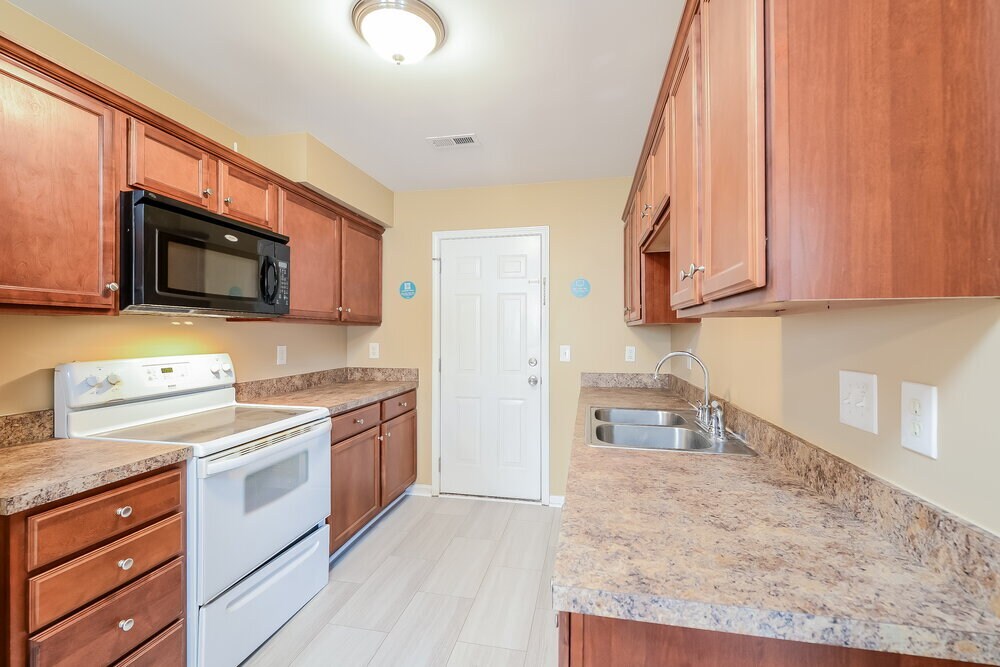 Building Photo - 3384 Tinley Park Dr