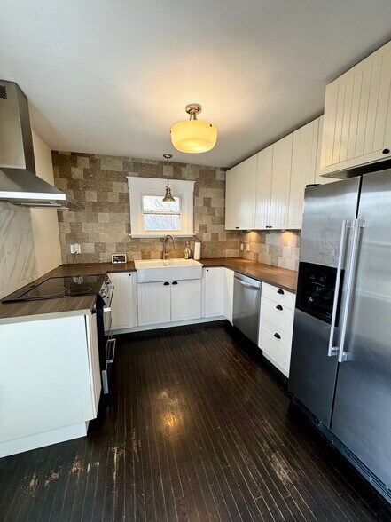 Building Photo - 6029 Lockard Ave