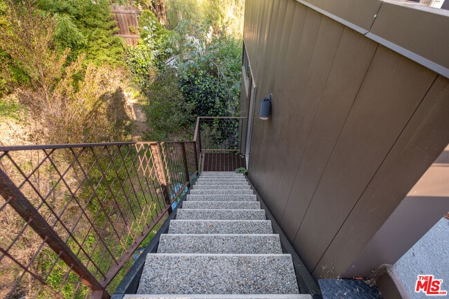 Building Photo - 6127 Glen Tower St