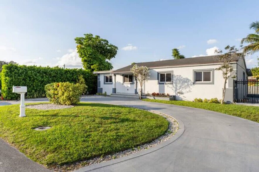 Building Photo - 7313 SW 16th Terrace