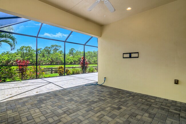 Building Photo - 7162 Dominica Dr