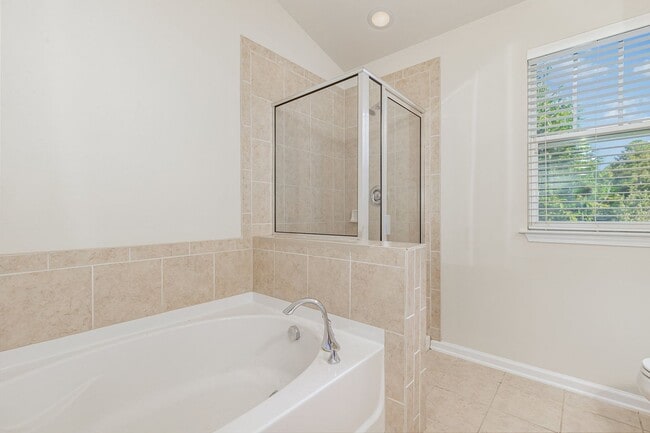 Building Photo - Glenwood North Townes