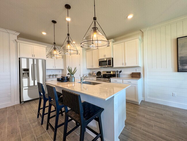 Building Photo - 3569 Angler Dr