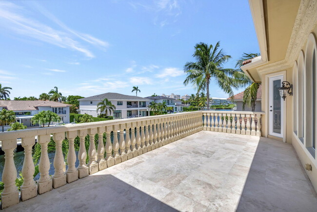Building Photo - 953 Banyan Dr