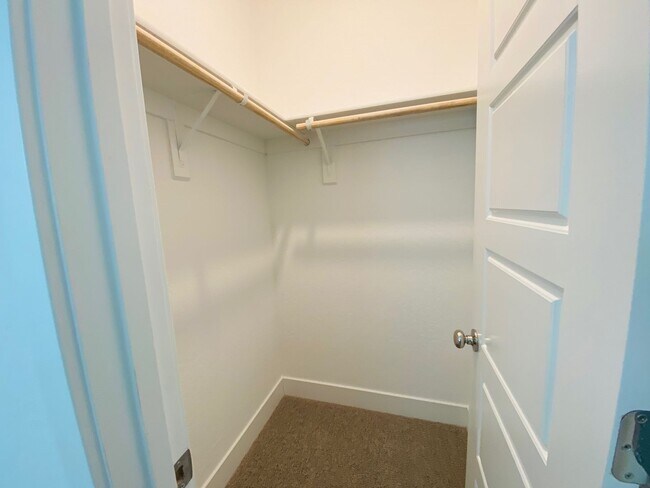 Building Photo - $2,295 + $100 Solar, Copper Ave. & Willow,...