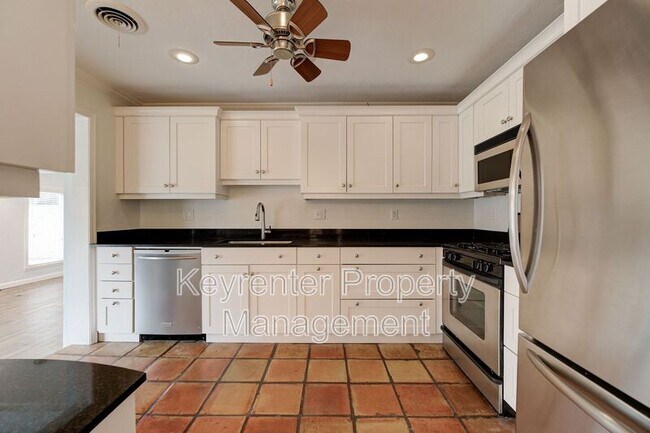 Building Photo - 612 NW 37th St