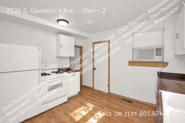 Building Photo - 2530 Gramercy Ave