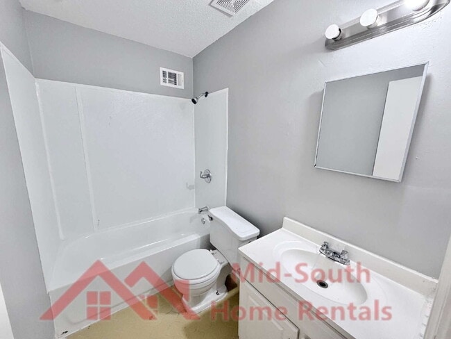 Building Photo - 4627 Crystal Springs Dr