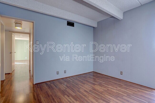 Building Photo - 777 N Washington St