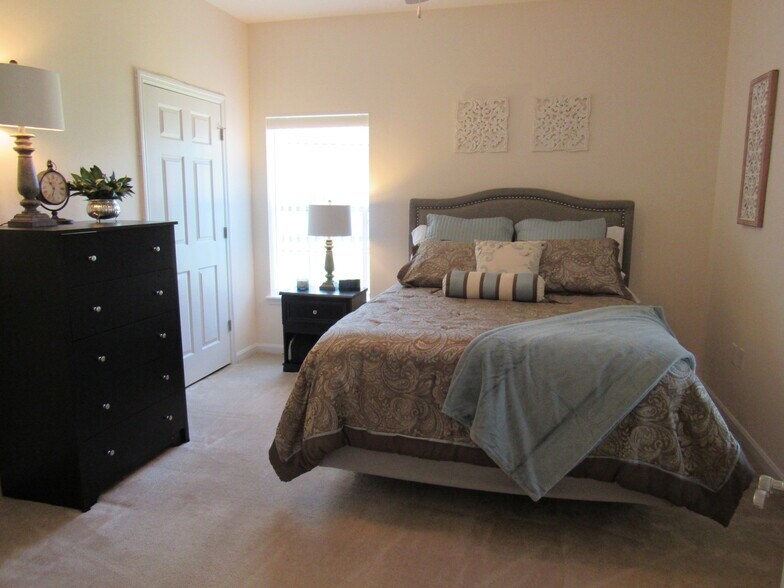 Second bedroom - 1942 Turnbull Lakes Dr