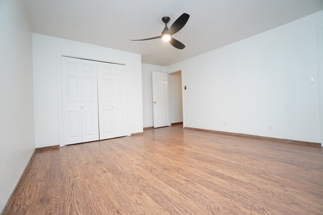 Building Photo - 2569 Camden Ln