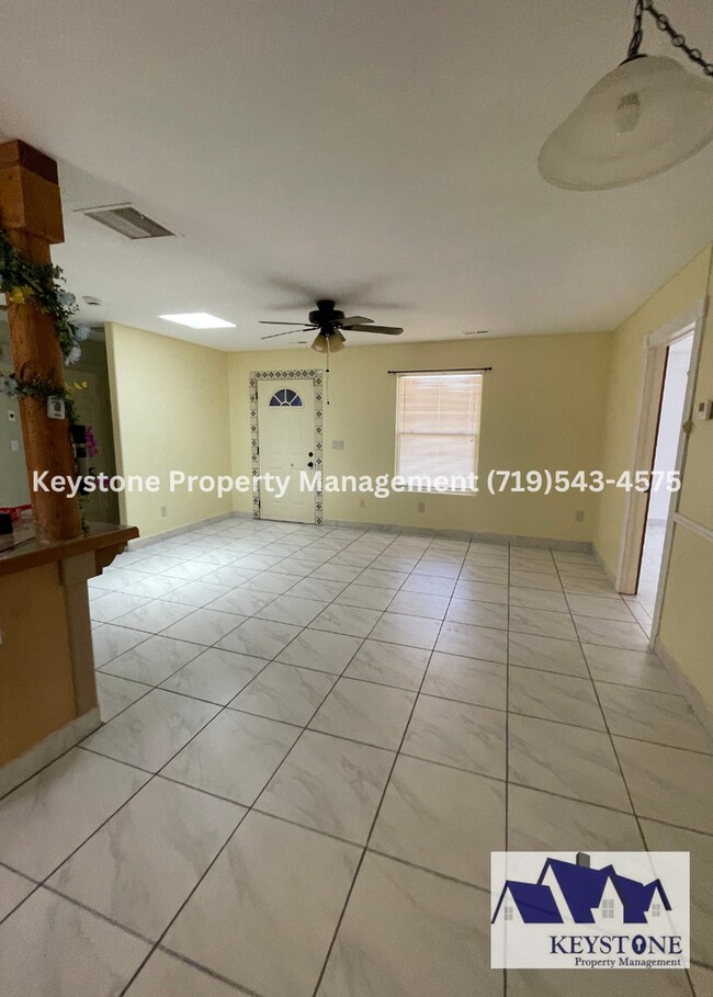Building Photo - Horse Property with Corrals/Stables - Home...