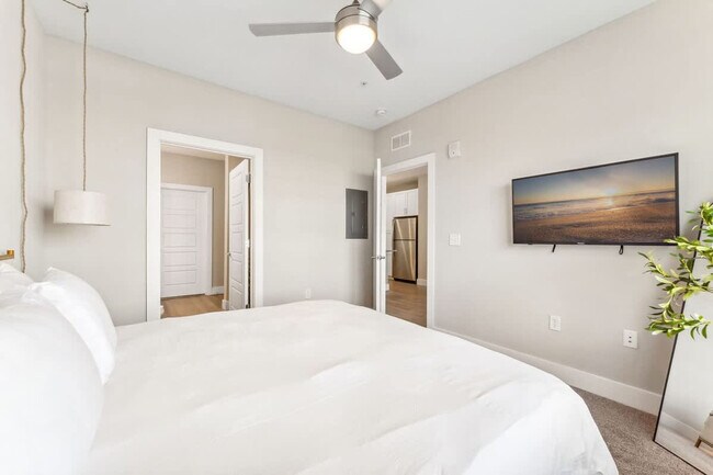 Building Photo - 12630 Dream Fls Cir