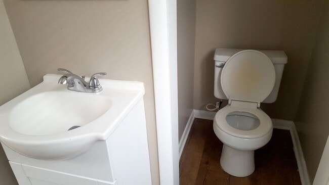 Building Photo - Single-story 3 bed 2 bath home for rent!