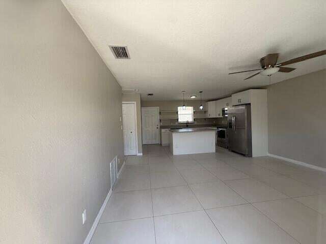 Building Photo - 905 9th St