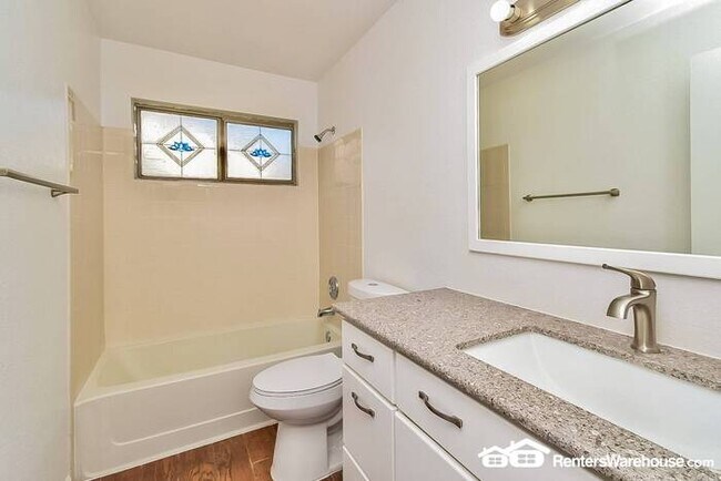 Building Photo - Recently updated 3 Bed, 2 Bath home in Tucson