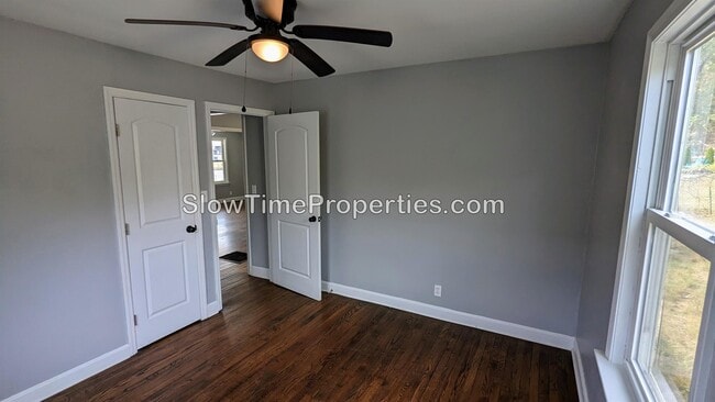 Building Photo - 31 Myrtle Ave