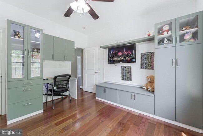 Building Photo - 22507 Bowens Wharf Pl