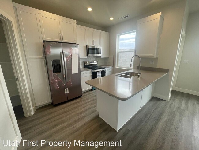 Building Photo - 3 br, 2.5 bath House - 3861 S Mustang Vall...