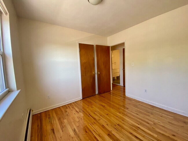 Building Photo - 3554 33rd St