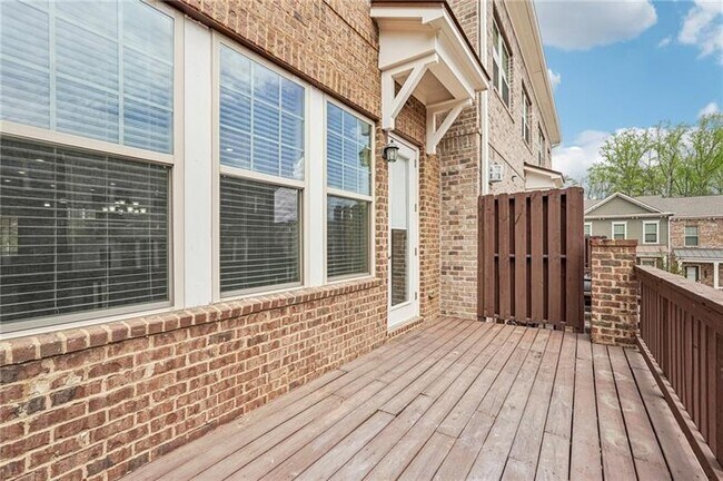 Building Photo - 741 Topsail Ln
