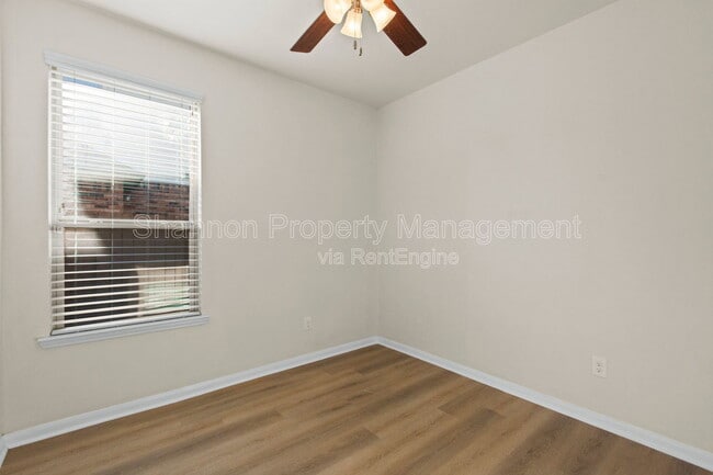 Building Photo - 9430 Harmony Lake Ln
