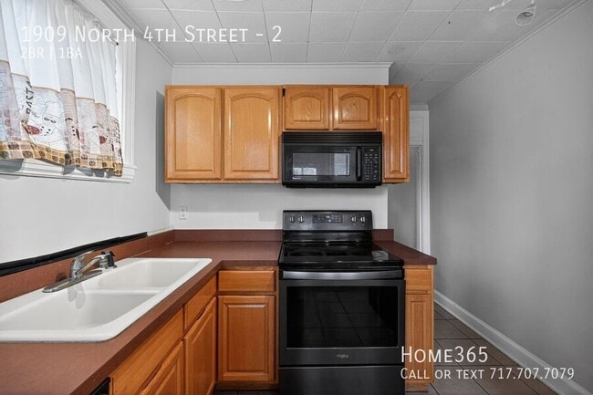 Building Photo - 1909 N 4th St