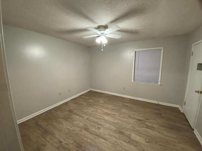 Building Photo - 1BR/1BA For Rent