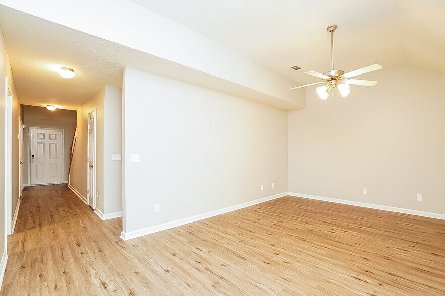 Building Photo - 152 Dreville Dr