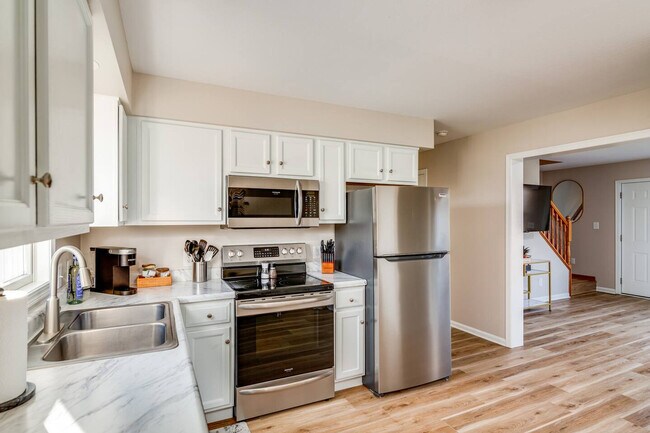 Building Photo - 10268 Cleveland Rd