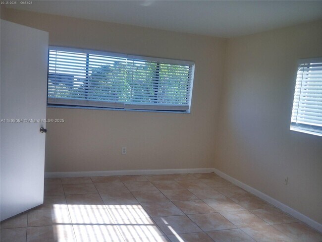 Building Photo - 8540 SW 133rd Avenue Rd