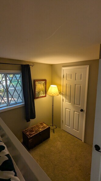 Building Photo - 2552 E Birch Ct