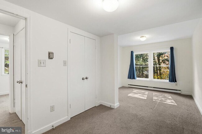 Building Photo - 5523 Uppingham St
