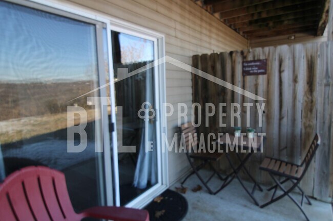 Building Photo - Beautifully Furnished 3 Bedroom Condo in Branson!