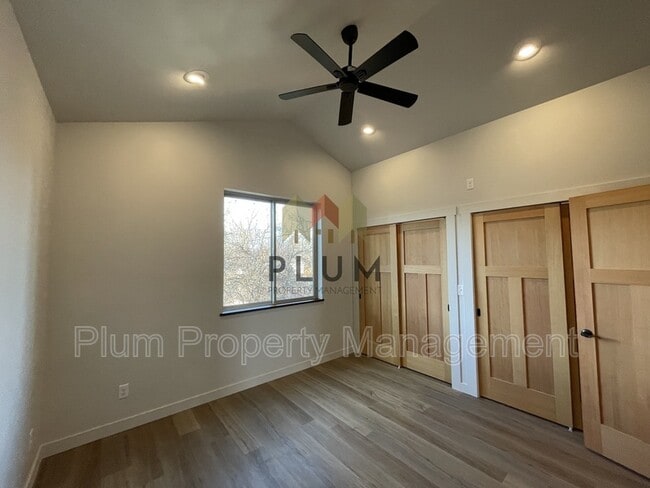 Building Photo - 1125 S Catlin St