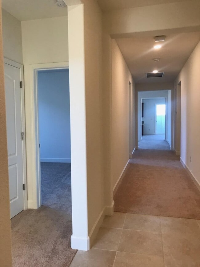 Building Photo - Home for lease in Damonte Ranch