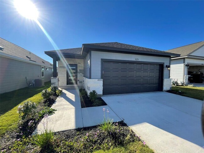 Building Photo - 125 Unforgiven Ln