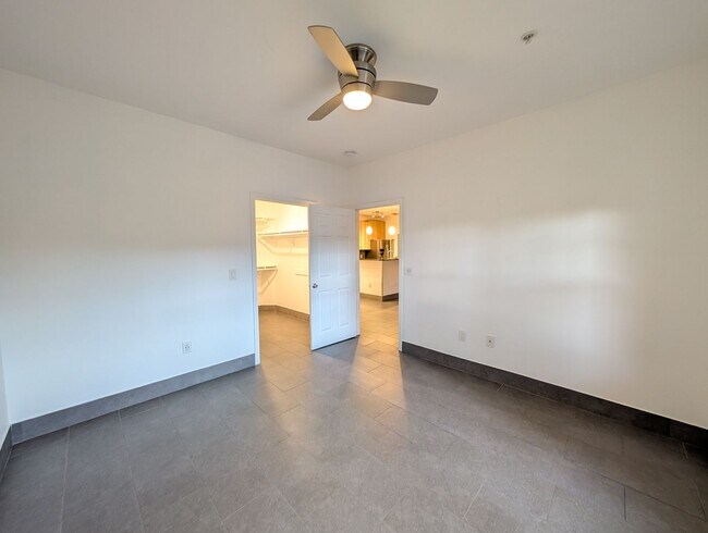 Building Photo - Asheville Condo Rental