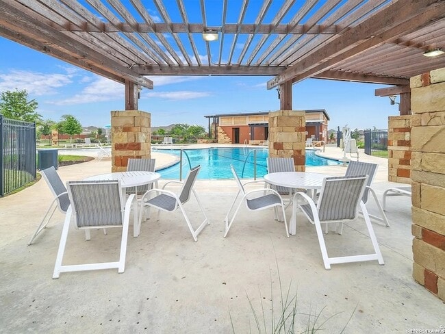 Building Photo - 12023 Sitio Plains