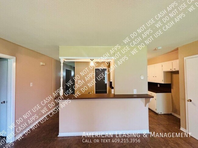 Building Photo - 4417 Willowglen St