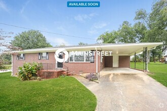 Building Photo - 600 Emerald Dr