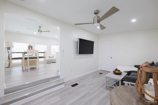 Building Photo - 87 Abalone Cir