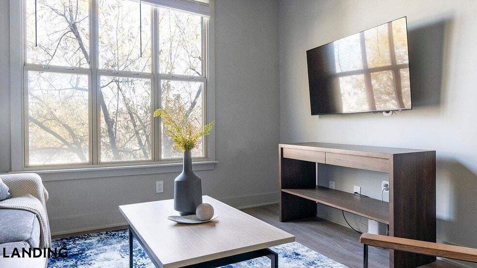 Building Photo - 49 Boulevard SE